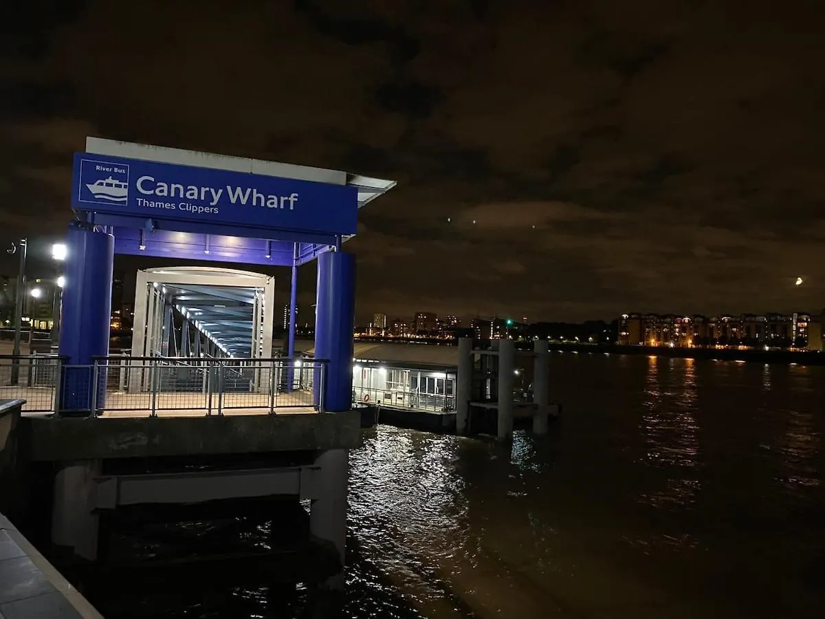 Luxury Home Canary Wharf O2 Arena Greenwich Aircon Sleeps6 E14 London 0*,  United Kingdom
