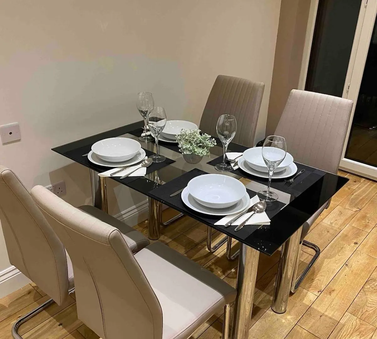 Luxury Home Canary Wharf O2 Arena Greenwich Aircon Sleeps6 E14 London Villa